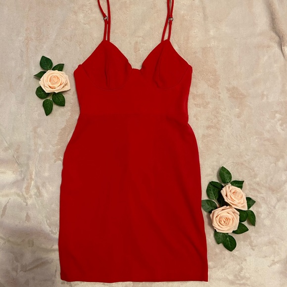 Red mini dress - Picture 1 of 3